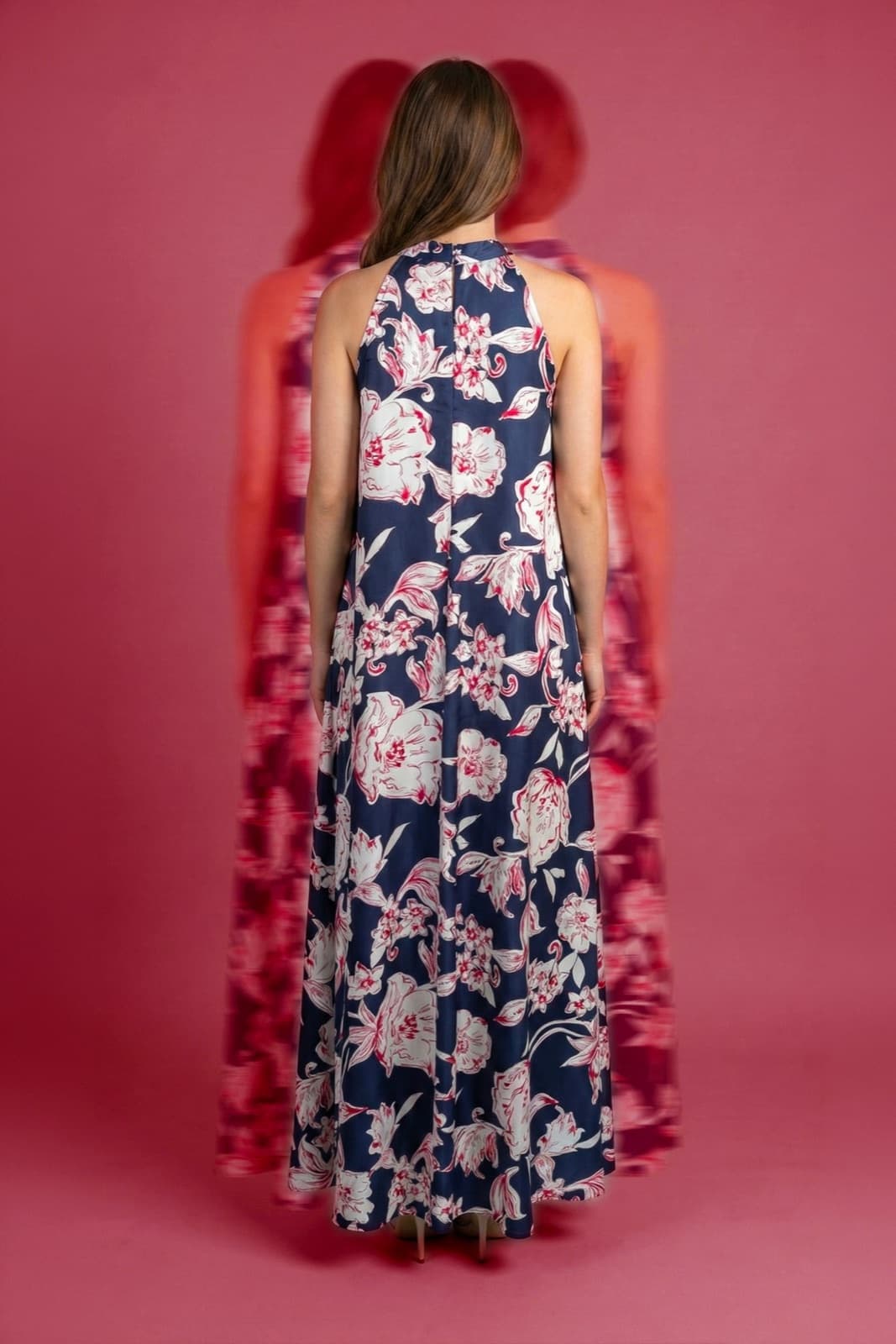 Vestido de satén estampado en internet
