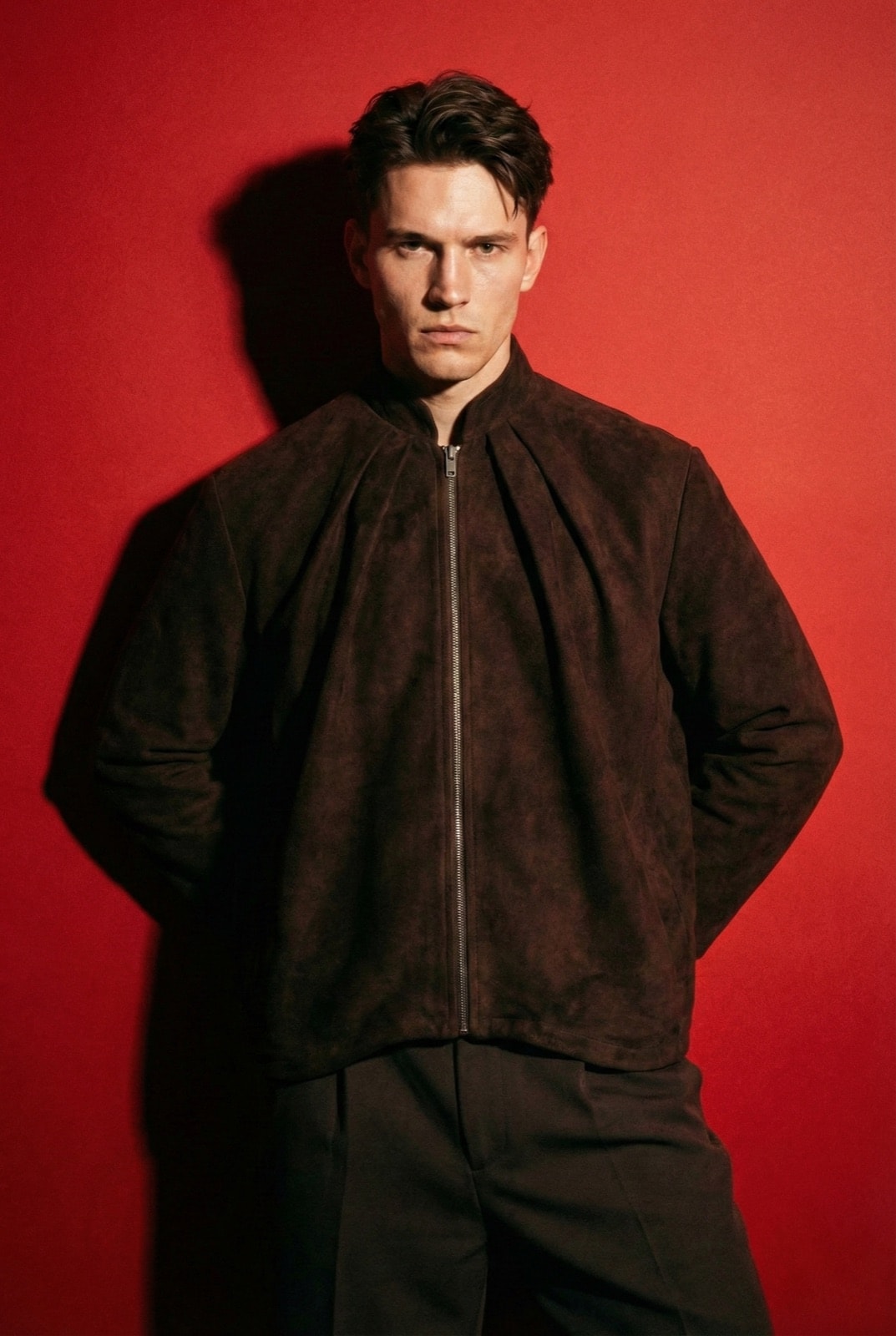 Chaqueta Molina - Chocolate con pliegues