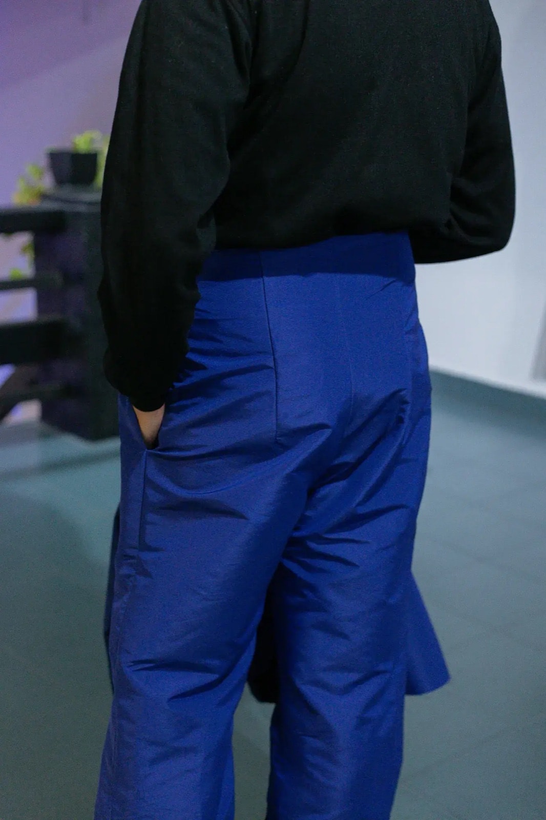 Pantalón de Gros de Seda — Azul Klein - Atelier Molina · Alta Costura & Sastrería de Autor · Buenos Aires