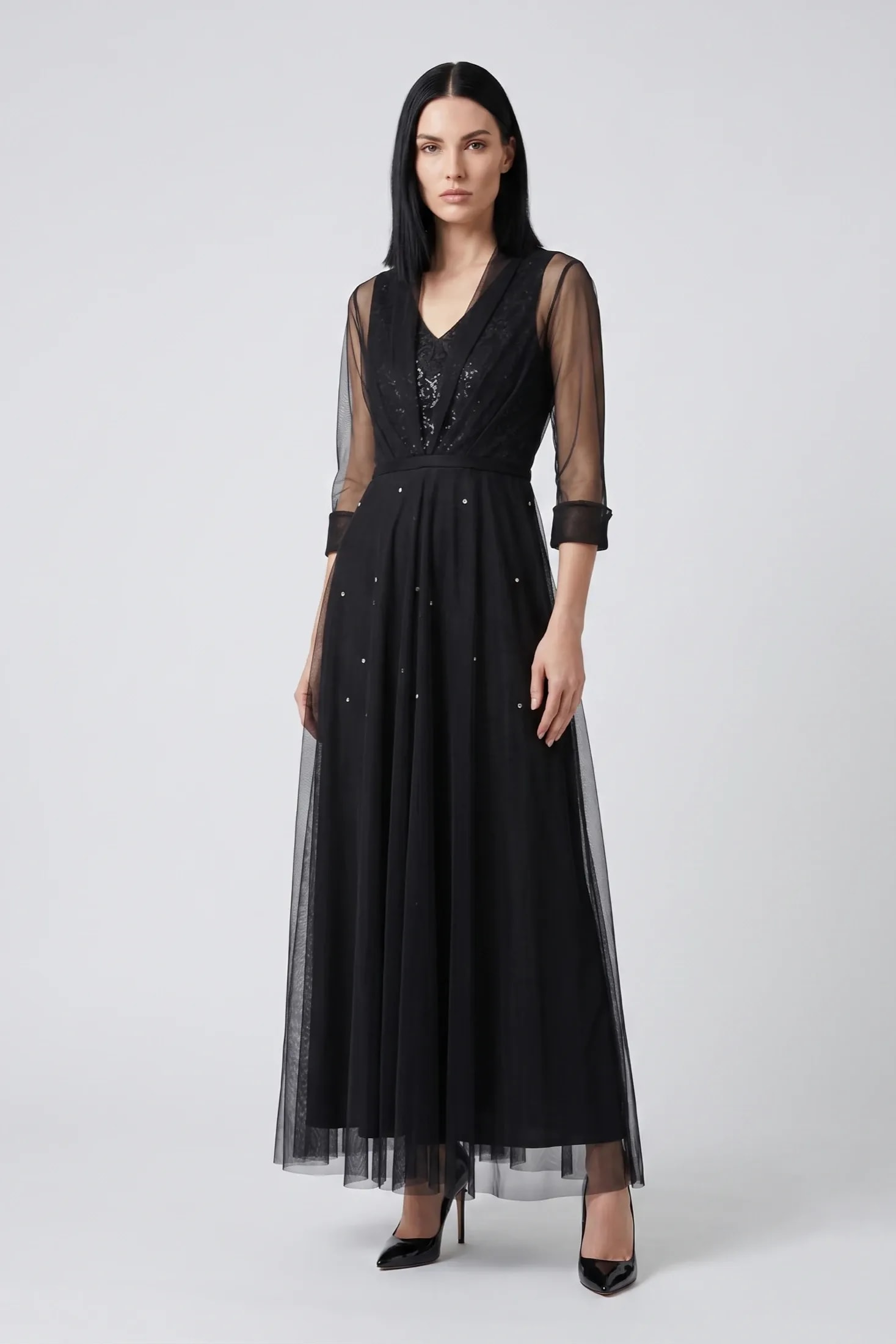 Pull en tulle noir brodé