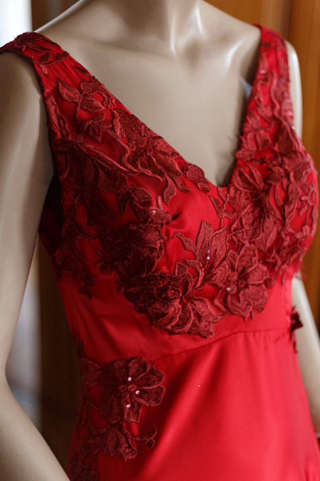 Vestido bordado rojo - comprar online