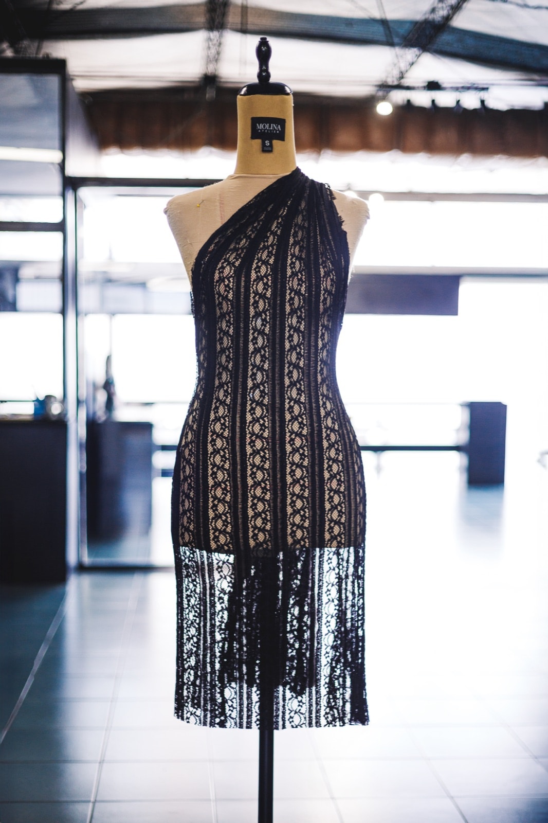 Vestido corto de encaje español - comprar online