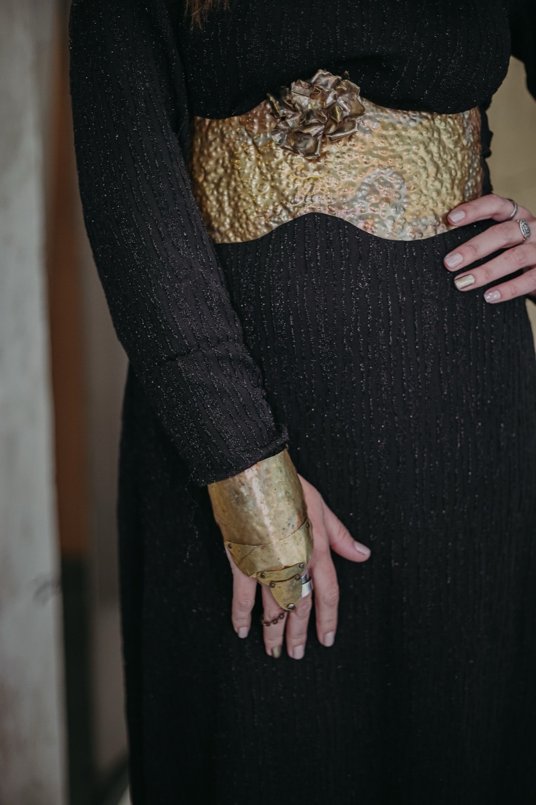 Vestido mangas largas con faja corsetera en internet