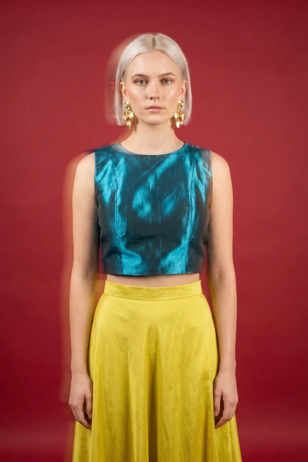 Croptop de tafetán petróleo