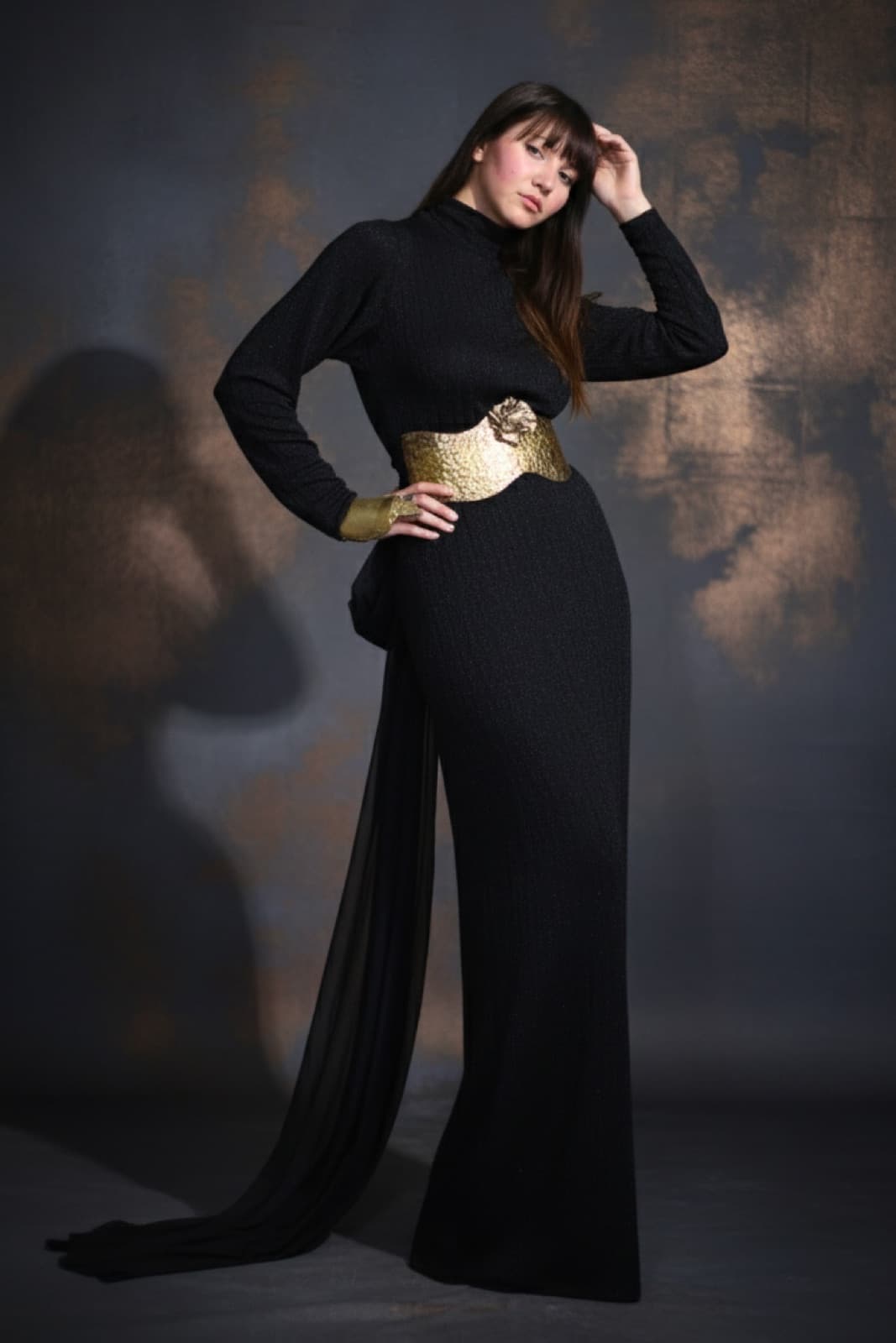 Vestido mangas largas con faja corsetera