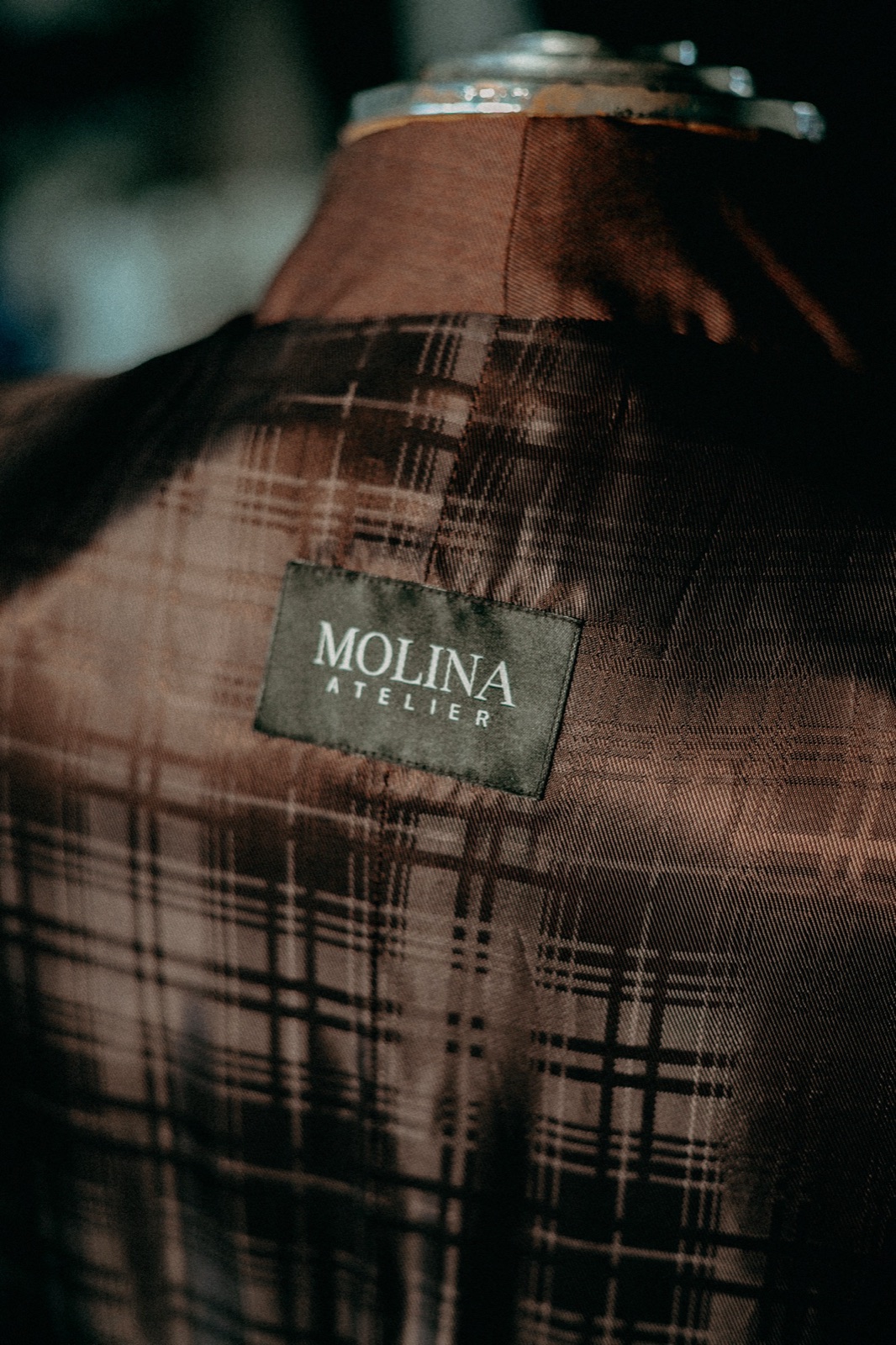 Atelier Molina での一着の制作過程